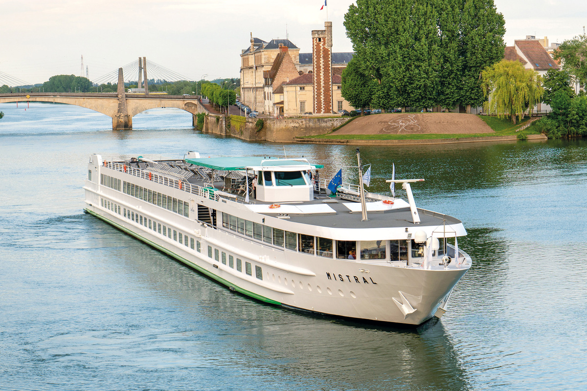 The Valleys of the Rhône and Saône: Gastronomy and vineyards (port-to-port cruise)